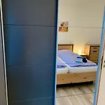 Апартаменты Hiev Up *