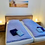 Hiev Up *